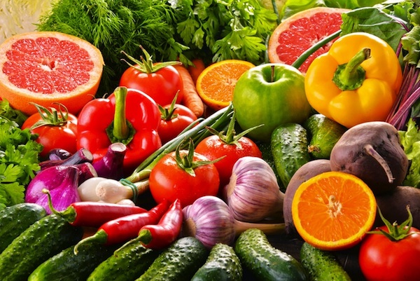 Х5 Retail Group будет самостоятельно закупать фрукты и овощи за границей