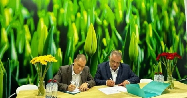 «Лента» увеличит долю тюльпанов из Оренбурга