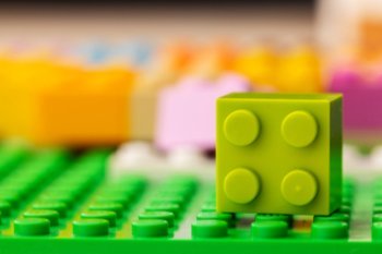 Проекты LEGO с ЧМ‑2026 и «Формулой‑1» обеспечили рост выручки компании Проекты LEGO с ЧМ‑2026 и «Формулой‑1» обеспечили рост выручки компании