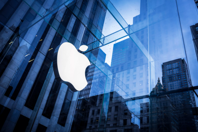 Apple заработала рекордную выручку в $123,9 млрд