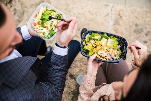Delivery Club: Количество заказов еды навынос выросло в 2,3 раза на фоне потепления Delivery Club: Количество заказов еды навынос выросло в 2,3 раза на фоне потепления