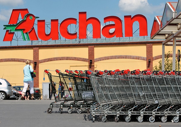 Чистая прибыль Auchan сократилась на 25% в 2014 году