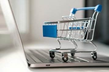 Рост замедлился, регулирование выросло, поглощения активизировались: главные итоги 2025 года в e-commerce