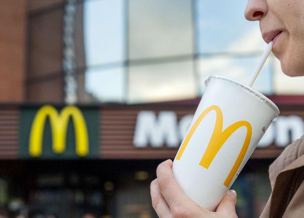 McDonald’s начал продавать во Франции воду из-под крана