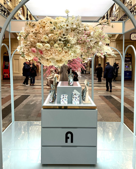 Как опыт работы с люксовыми брендами и знание особенностей торговой точки помогают при проектировании POP UP