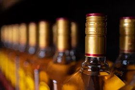 Сроки уплаты акцизов на крепкий алкоголь продлены до 28 декабря