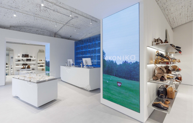 Бренд EKONIKA открыл флагман в историческом здании Петербурга (ФОТО).jpg