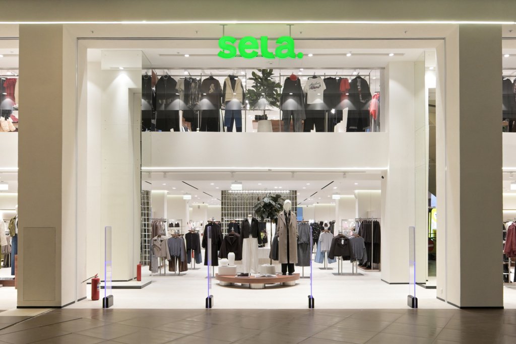 SELA открыла первый магазин нового формата (ФОТО)