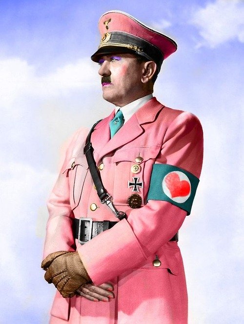 Розовый Гитлер
