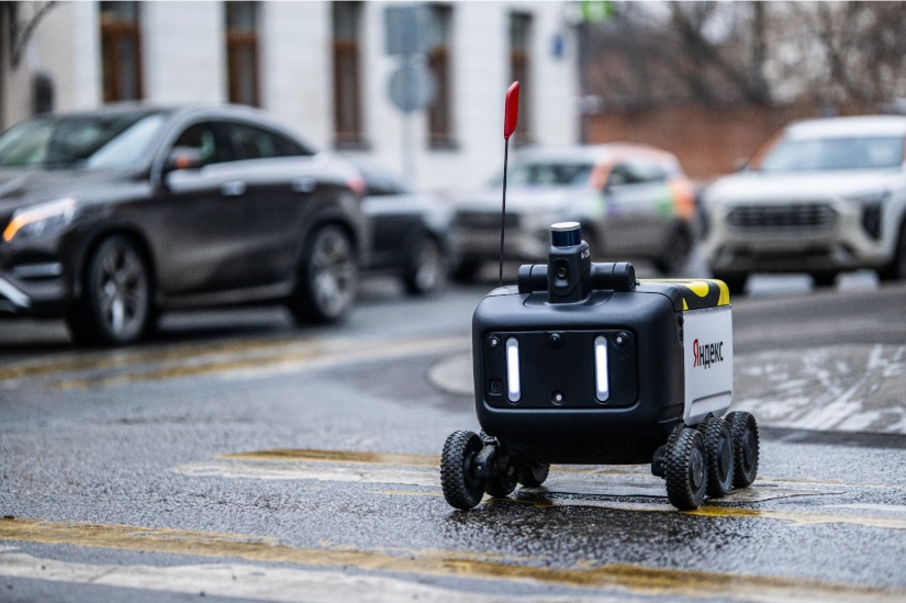 «Яндекс» создаст отдельный бренд для беспилотных авто и роботов-доставщиков