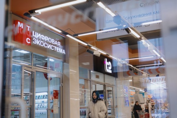 Главное за неделю: массовое отравление едой в Бурятии, третий гендир в сети «ТВОЁ» за год, «коммунальный»&nbsp;салон&nbsp;МТС&nbsp;и&nbsp;Т2