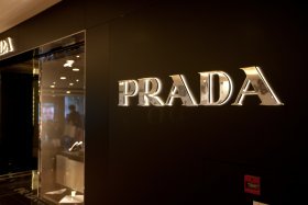 Prada занял первую строчку рейтинга люксовых брендов