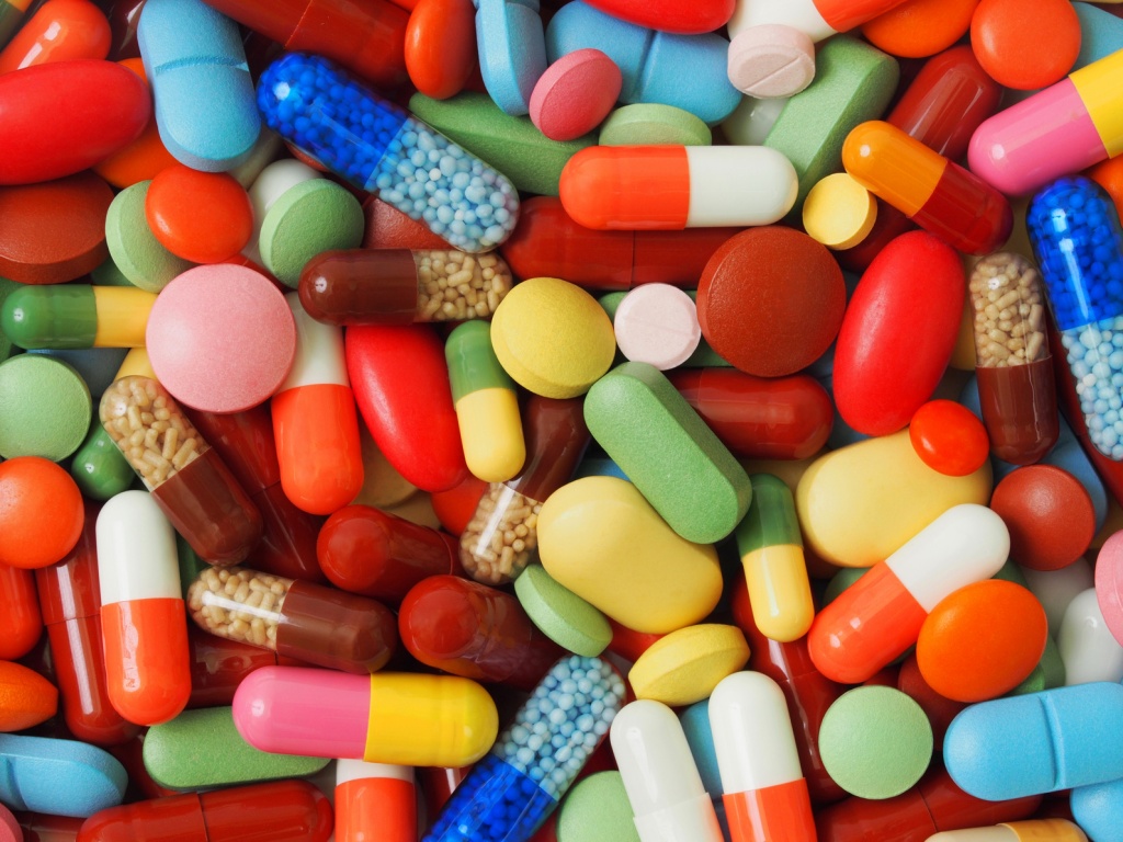 Здоров и богат: как не разориться на дорогих лекарствах