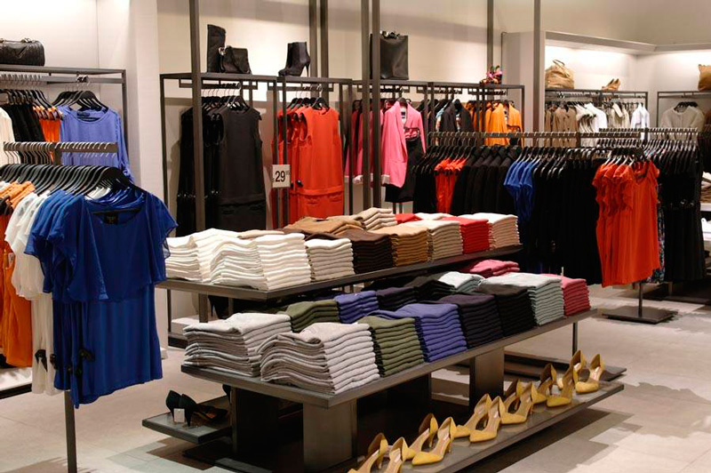 ZARA_insidedisplay_02.jpg