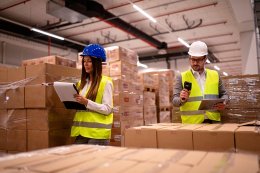 Как безопасно принимать на работу «синих воротничков»: инструкция для бизнеса