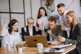 Что мотивирует людей работать лучше – опрос hh.ru