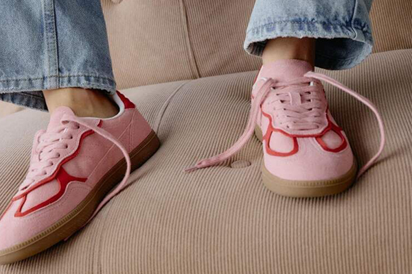 SELA выпустила первую коллекцию женской и мужской обуви (ФОТО)