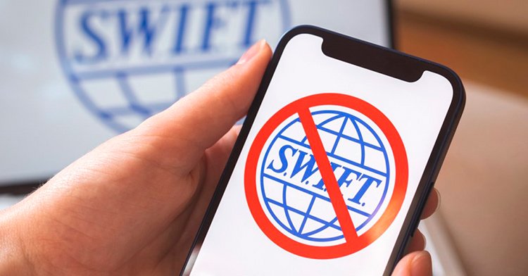 Всем SWIFT: кто из российских банков еще в системе и какие есть альтернативы