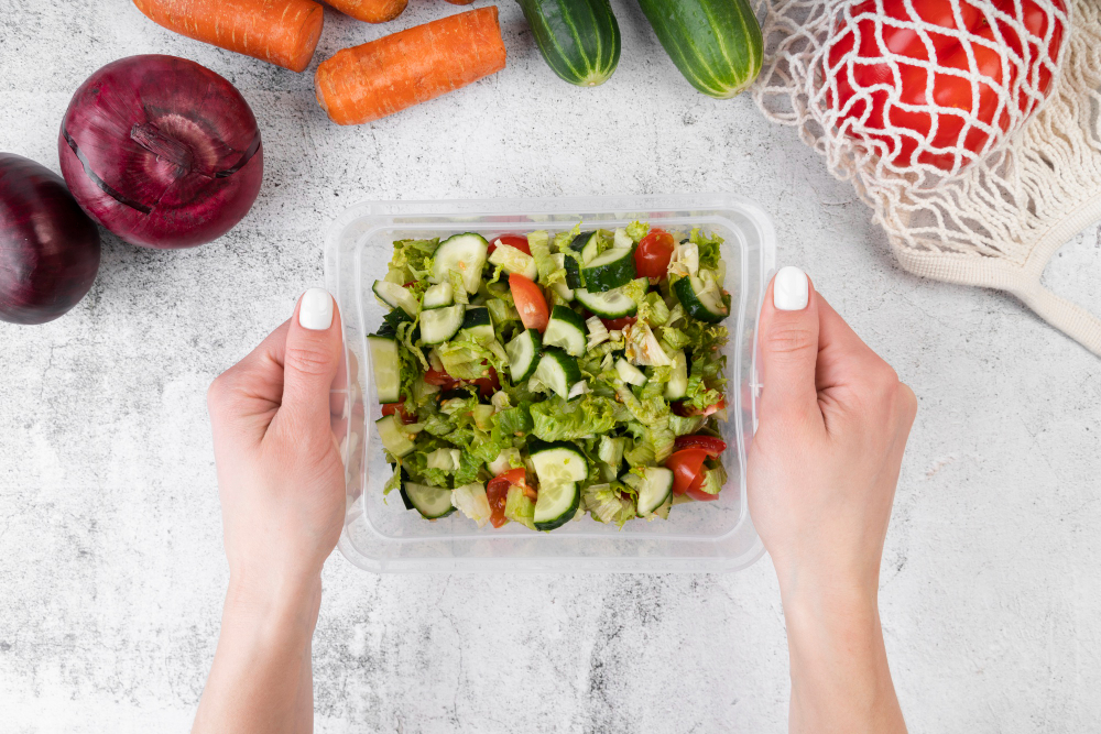 Рестораторы пожаловались на неравную конкуренцию с готовой едой в торговых сетях