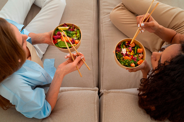 «Беби-бумеры» и «Иксы» не покупают готовую еду? Этот и другие поколенческие мифы о потреблении food-to-go