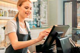 Аналитики hh.ru отмечают незначительное снижение дефицита продавцов и кассиров