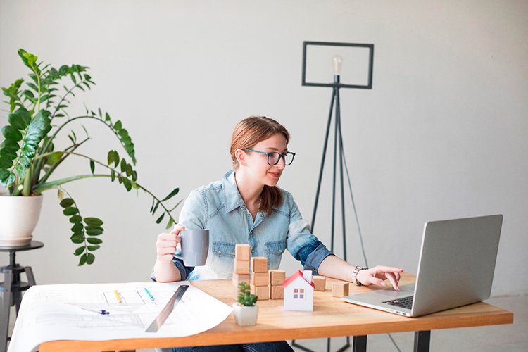 Постпандемический синдром: какие практики удалённой работы укоренились навсегда, а что оказалось мимолётным трендом