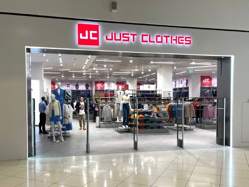 Большинство магазинов сети JUST CLOTHES закрылись