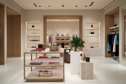 Как опыт работы с люксовыми брендами и знание особенностей торговой точки помогают при проектировании POP UP