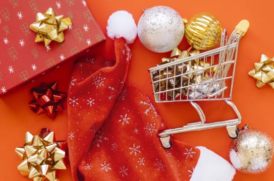 Расходы россиян на новогодние покупки вырастут на 20-25% год к году.jpg