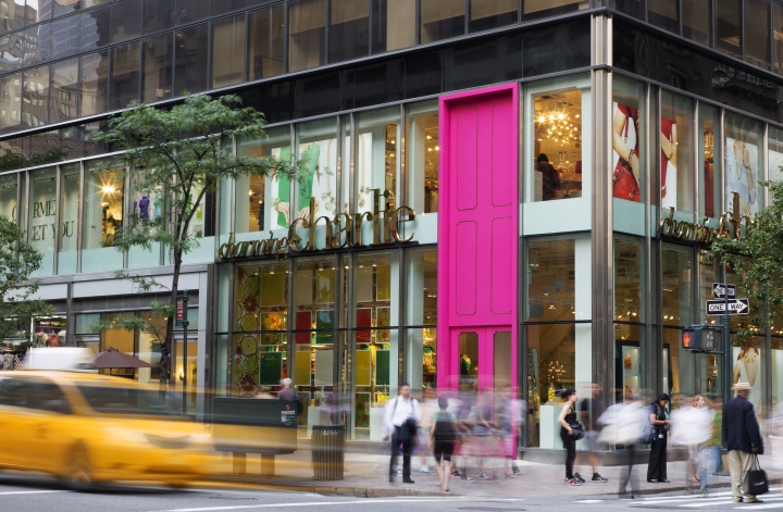 Charming-Charlie-Flagship-Store-by-Callison-New-York-City-06.jpg