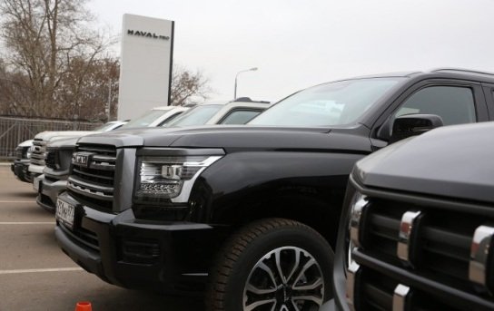 Продажи новых китайских легковых машин в 2025 году упали на 25%.jpg