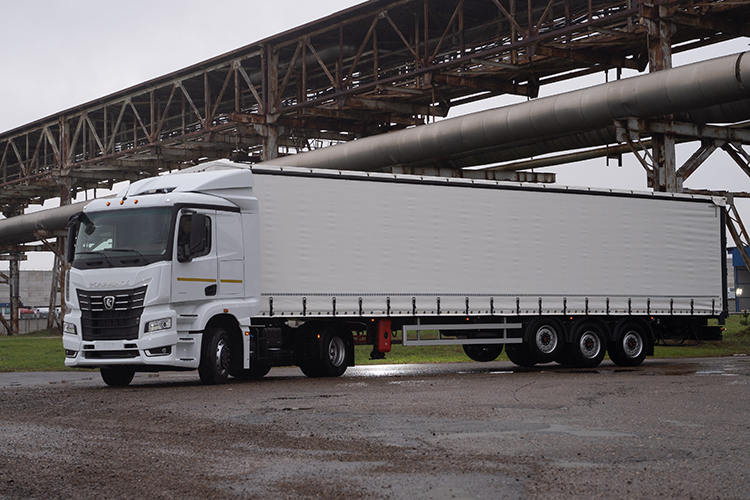 Дополнительная тонна в каждом рейсе: как KAMAZ-54902 меняет экономику региональных перевозок для ритейла Дополнительная тонна в каждом рейсе: как KAMAZ-54902 меняет экономику региональных перевозок для ритейла