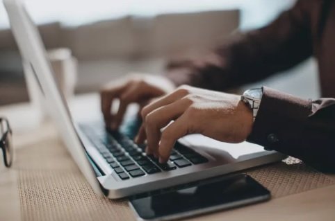 Российским СМИ стало сложнее работать после принятия закона о маркировке интернет-рекламы
