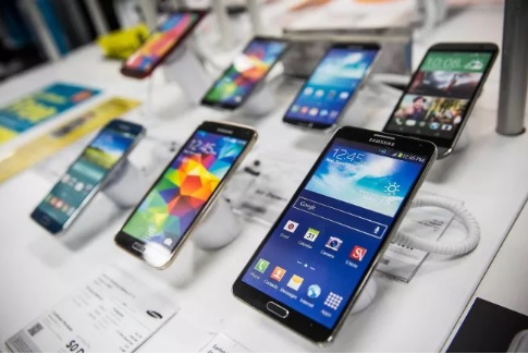 Продажи новых смартфонов в России во II квартале выросли на 76%