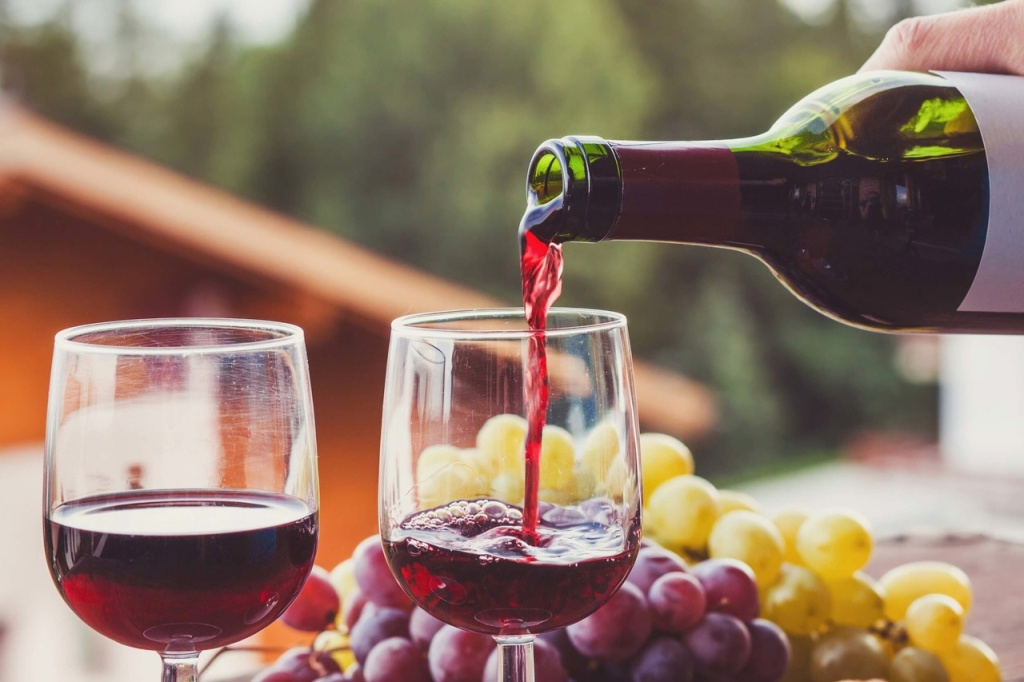 SimpleWine: в какие стереотипы об алкоголе верят россияне