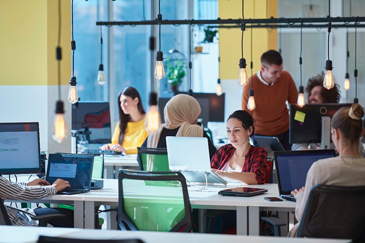 Цифровые кочевники: поколение X против поколения Z. Конкуренция или коллаборация?