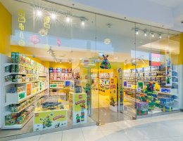 Праздник к нам приходит или как преобразились магазины Inventive Retail Group к Новому году