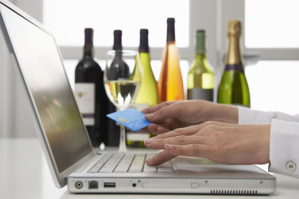 Правкомиссия разрешила «Почте России» онлайн-торговлю вином