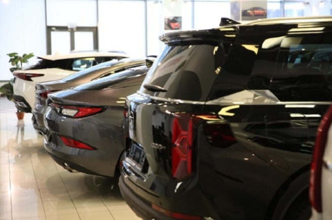 Доля автомобилей китайских брендов в продажах в России превысила 50%