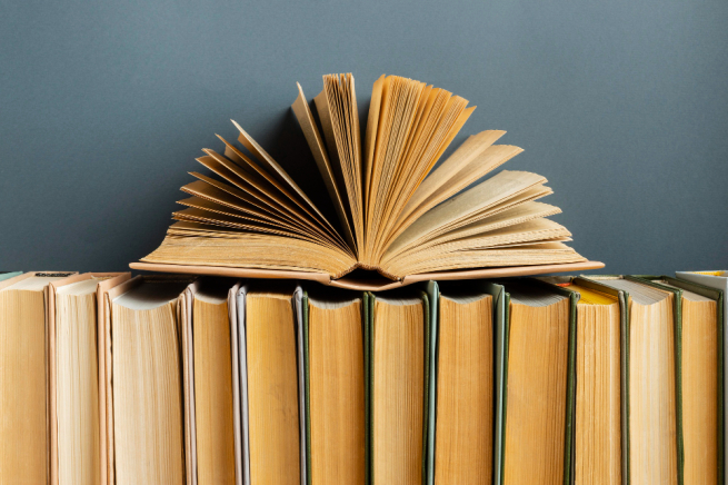 Каждая вторая книга в 2025 году была приобретена онлайн