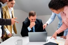 Кибератаки нового типа: бизнес разрушает не вредоносное ПО, а паника