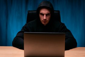 Эксперты зафиксировали резкий всплеск DDoS-атак на ритейл в преддверии Новым годом