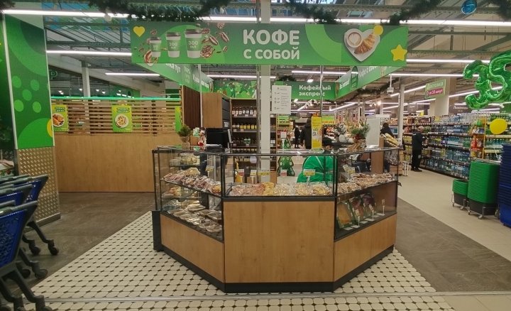 «Супер Лента» открыла первые торговые островки «кофе с собой» (ФОТО)