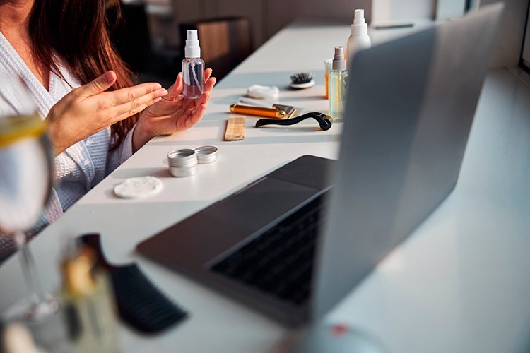 Возвращение к независимому e-commerce: как косметический бренд Одурманки пересобрал онлайн-продажи Возвращение к независимому e-commerce: как косметический бренд Одурманки пересобрал онлайн-продажи