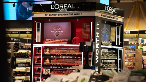 Как опыт работы с люксовыми брендами и знание особенностей торговой точки помогают при проектировании POP UP