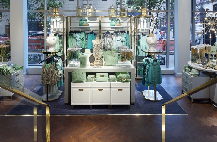 Charming-Charlie-Flagship-Store-by-Callison-New-York-City-03.jpg
