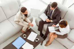 Агрессивные возражения как тест на прочность: почему резкие вопросы клиента не отказ, а проверка