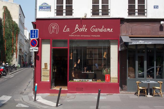 paris_1438_la_botte_gardiane_4fd082b3598bd70001000f7a_store_main_new.jpg