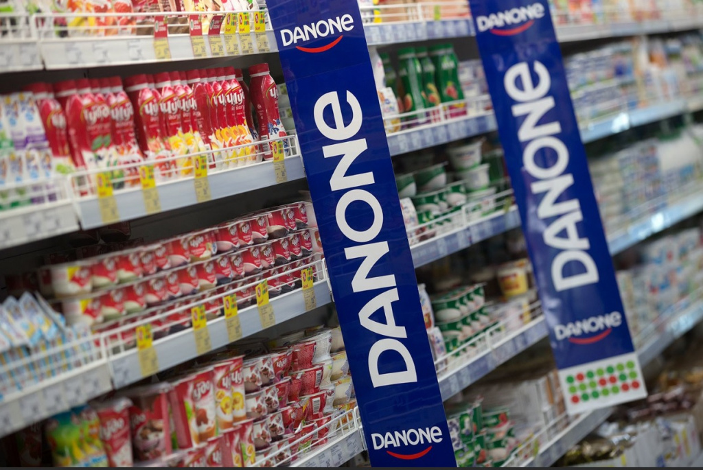 Danone планирует отказаться от своих глобальных брендов в России
