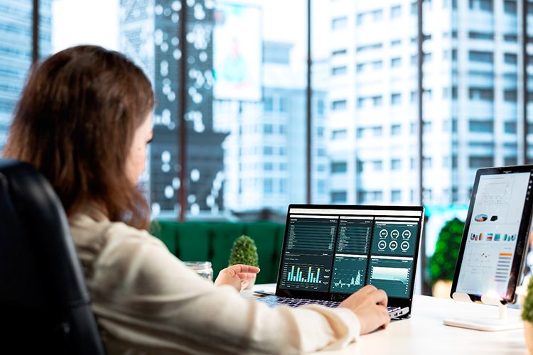 Omni, opti, connected: с чего реально начать производителю уже в этом году